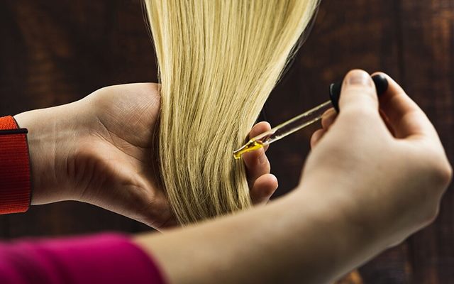Tratamento de cabelo em salão de beleza